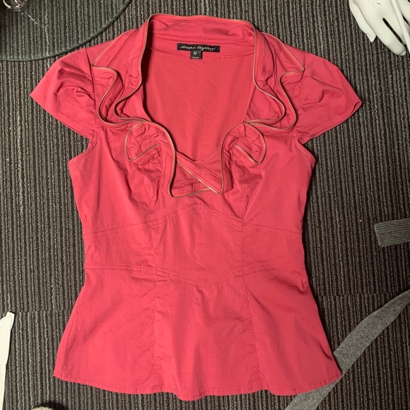 Gorgeous unique top - Picture 2 of 2